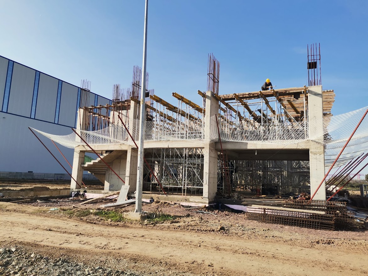 3 KATLI 2296 M² BETONARME YAPI