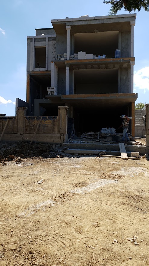 500 M² 4+1  3 Katlı Villa