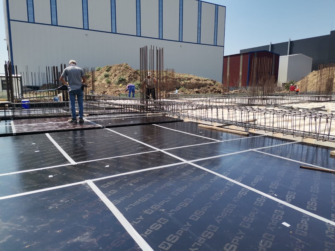 3 KATLI 2296 M² BETONARME YAPI