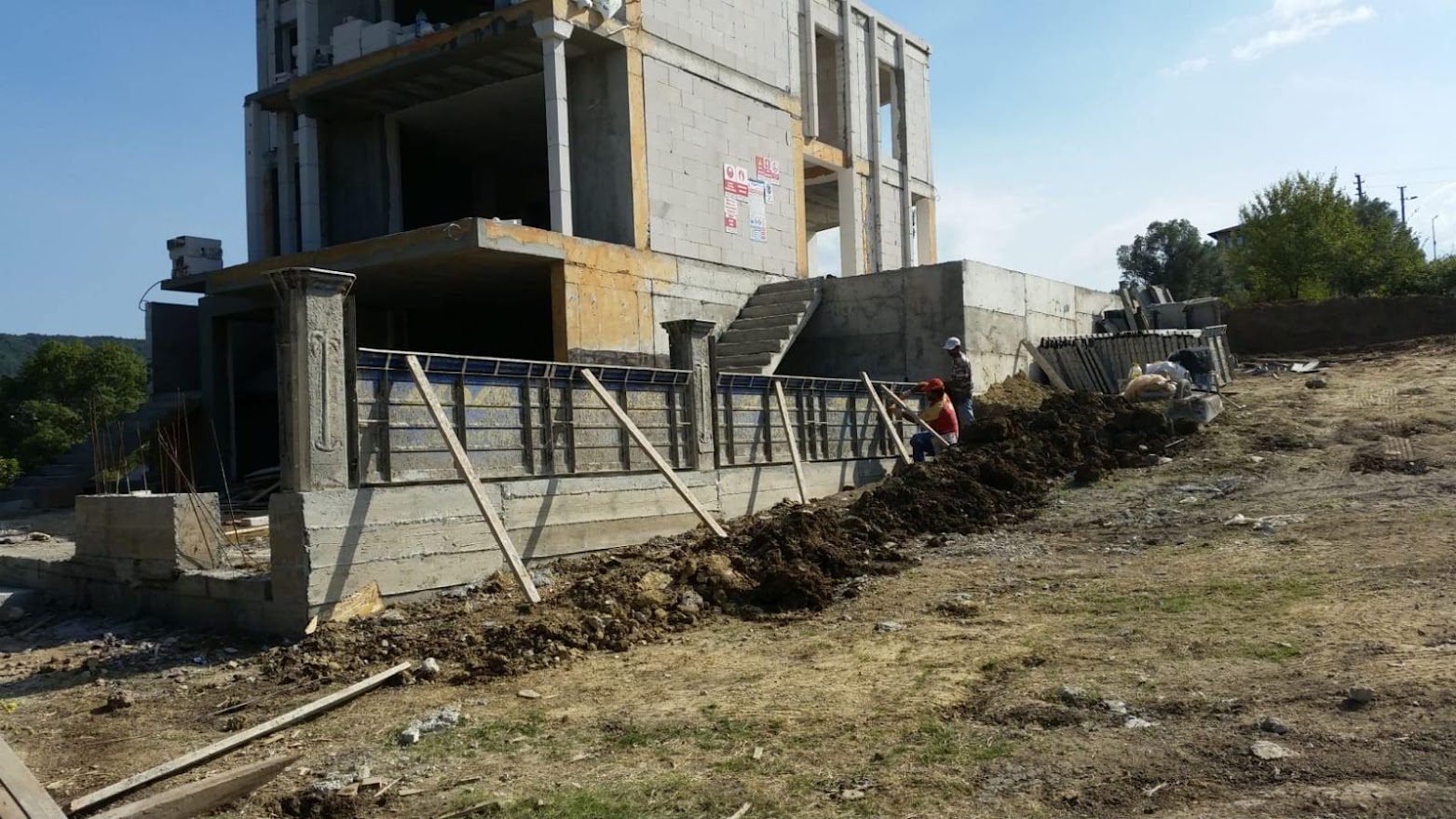 500 M² 4+1  3 Katlı Villa