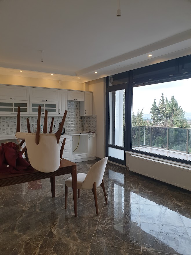 500 M² 4+1  3 Katlı Villa