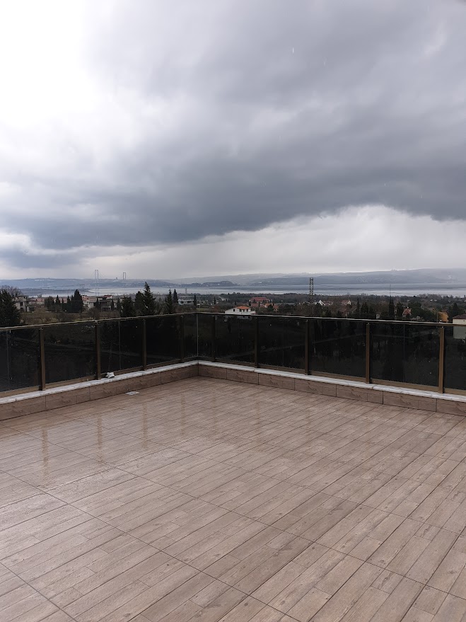 500 M² 4+1  3 Katlı Villa