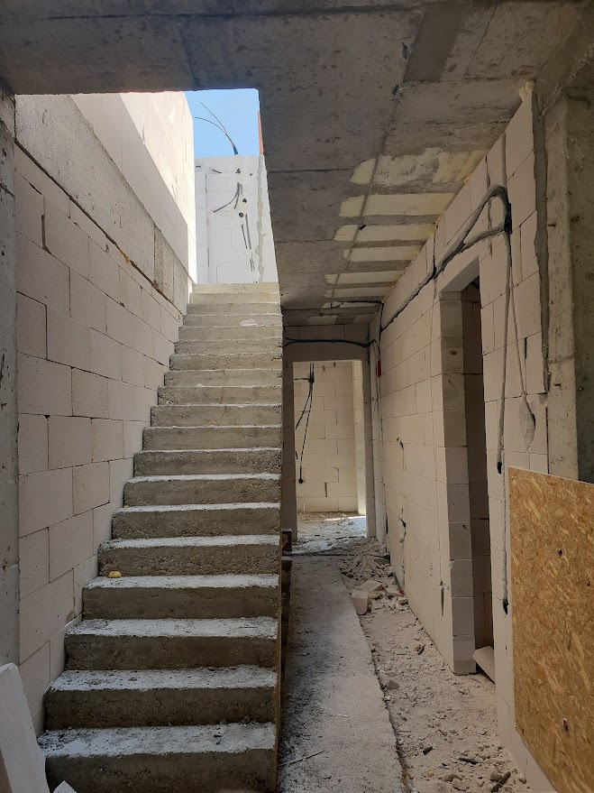 500 M² 4+1  3 Katlı Villa