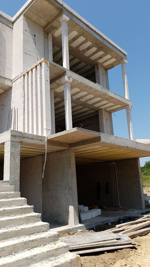 500 M² 4+1  3 Katlı Villa